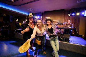 Hats Off to Country Music Festival - Mackay Tourism